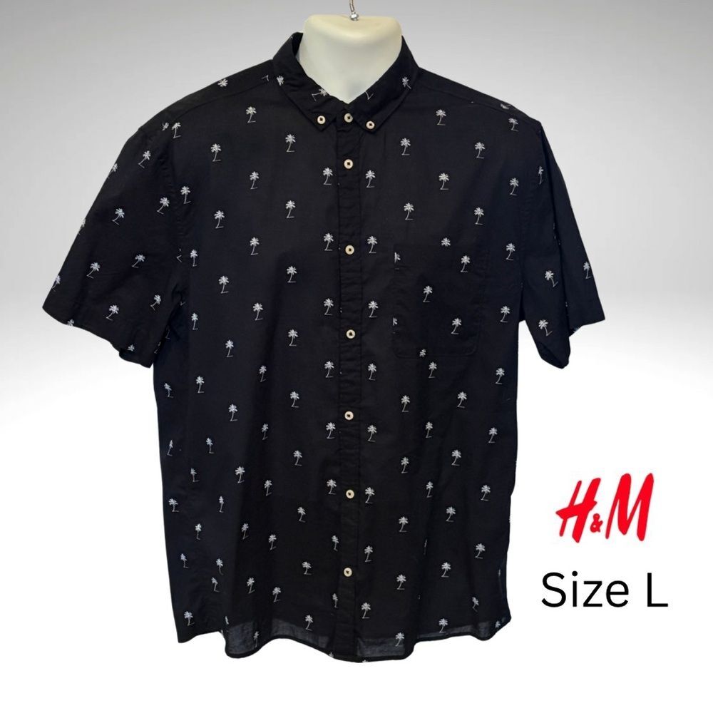 H&M Men’s Palm Tree Print Button Down Shirt – Size L